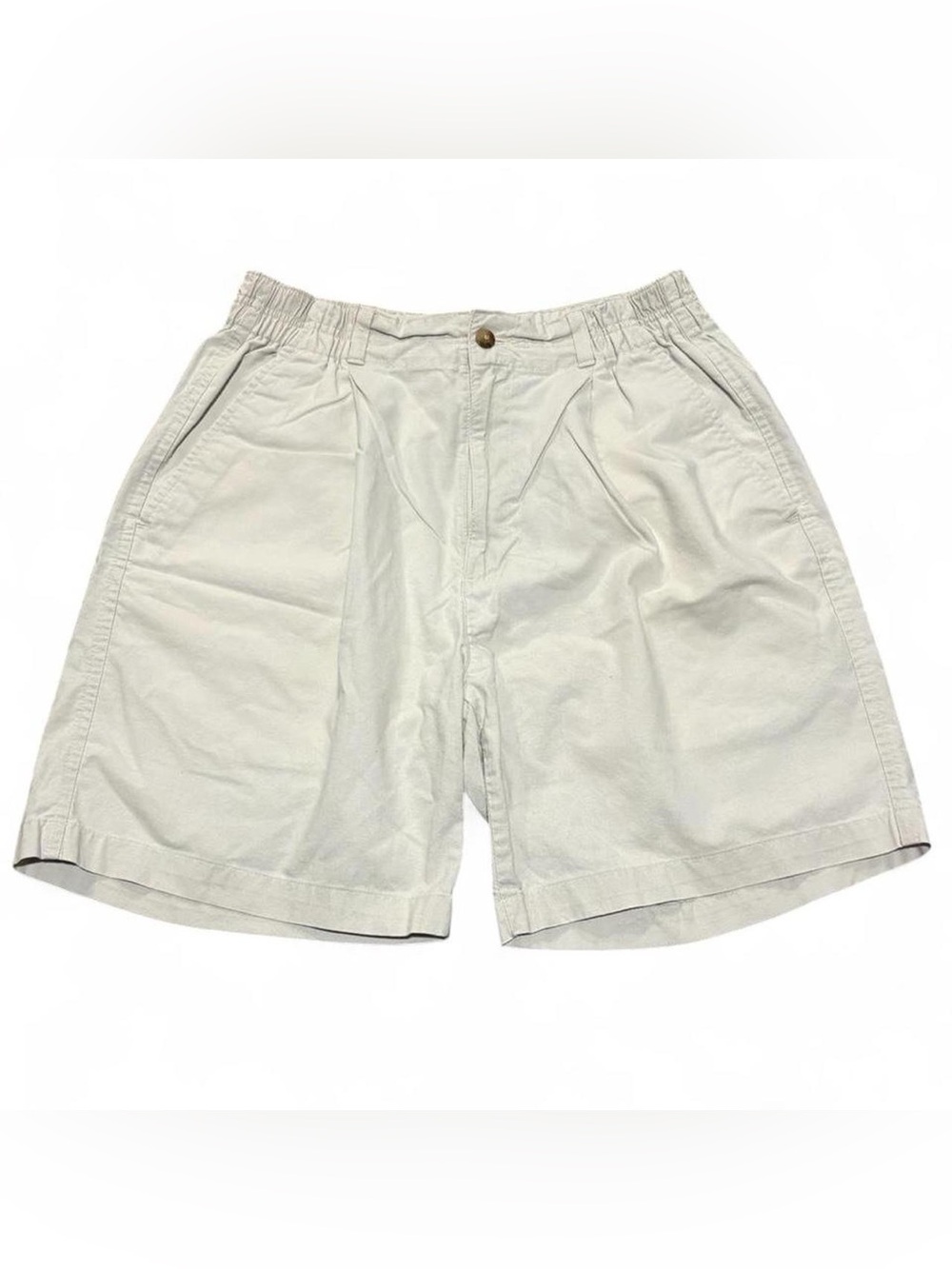 Vintage Bill Blass chino shorts with a relaxed fit